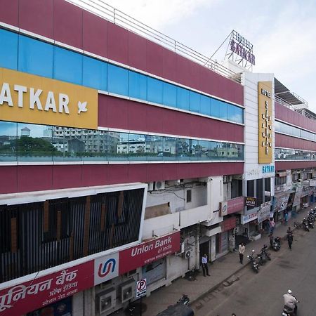 Hotel Satkar Surat Exterior foto