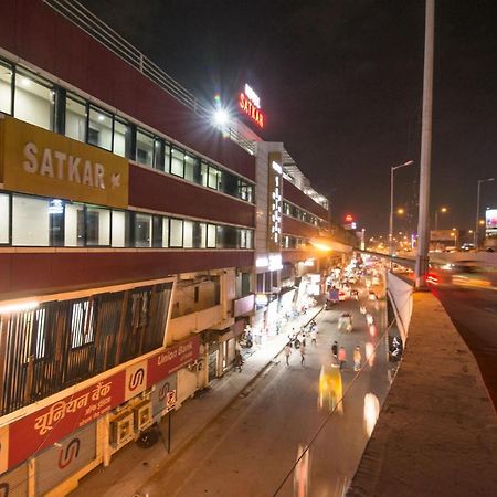 Hotel Satkar Surat Exterior foto
